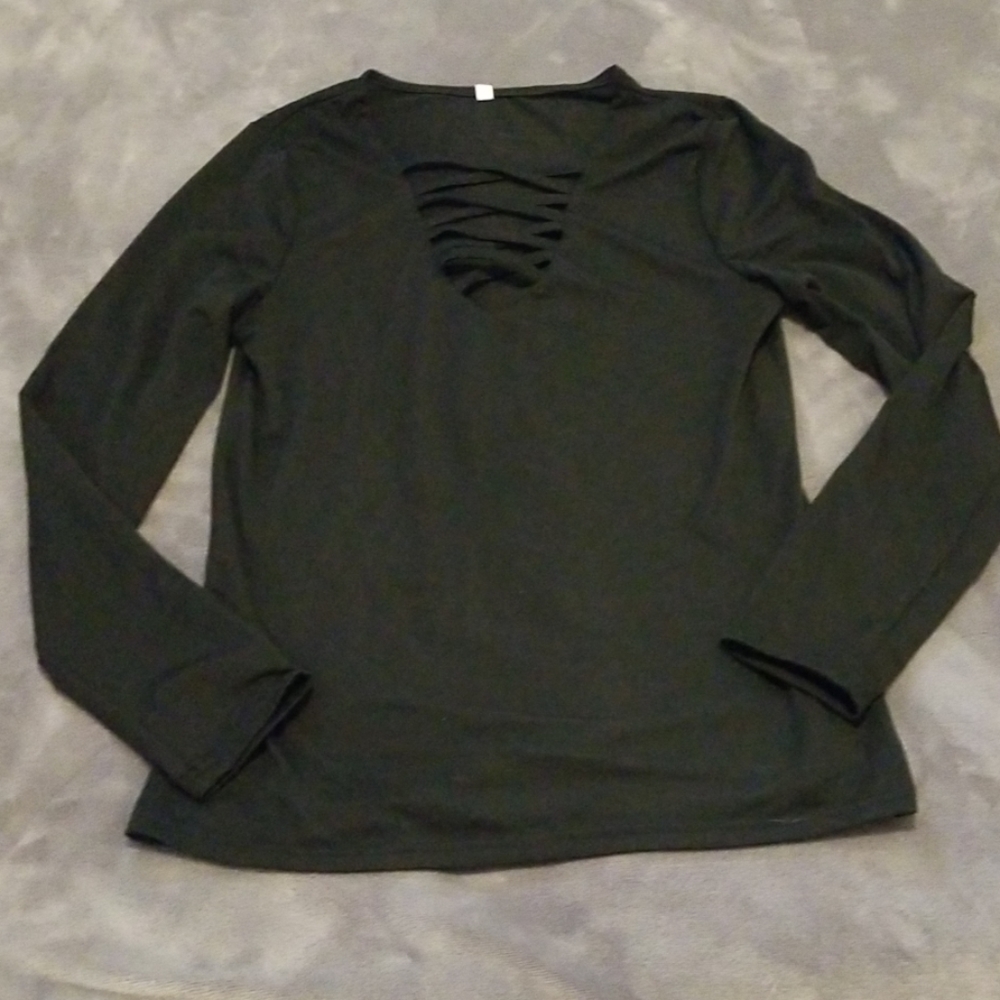 Small long sleeve top